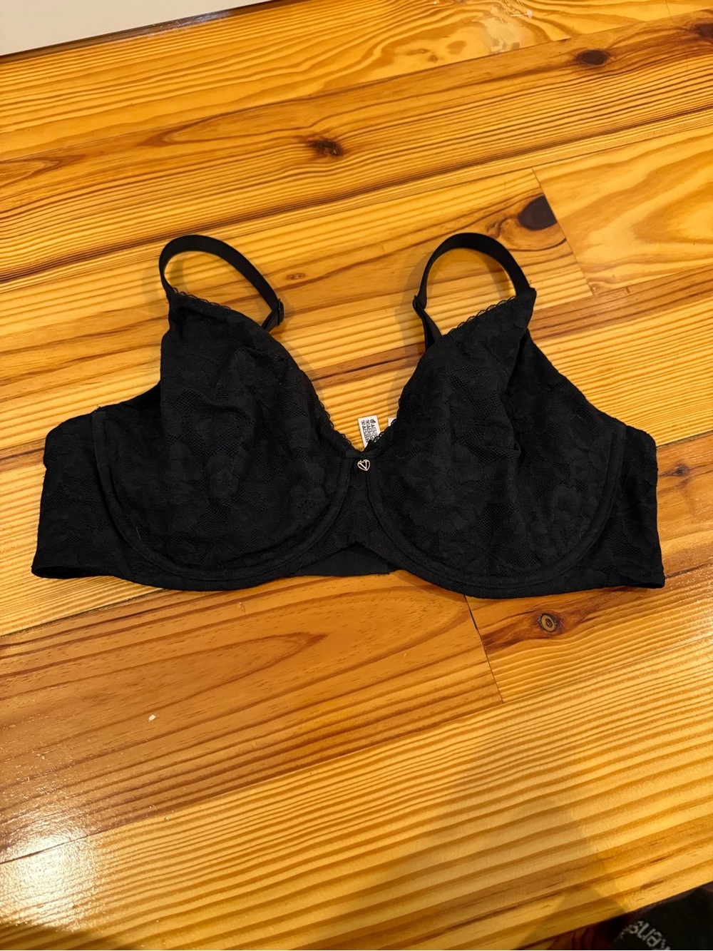 Victoria's Secret Black Lace Underwire Bra with Subtle Heart Charm